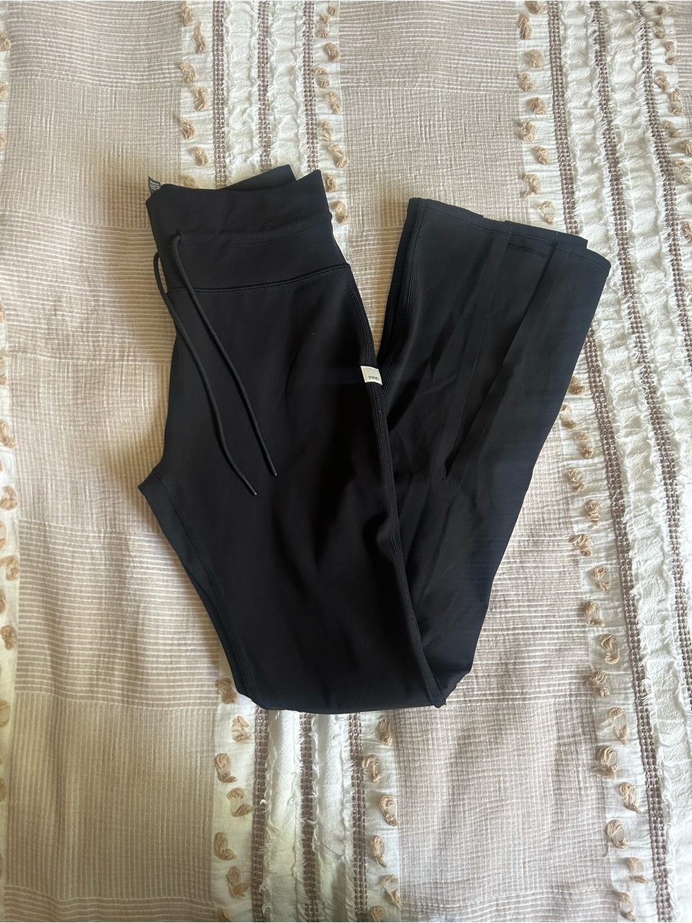Vuori Black High-Waist Flare Split Leggings